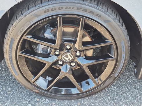 Used 2024 Honda Civic Sport image 12