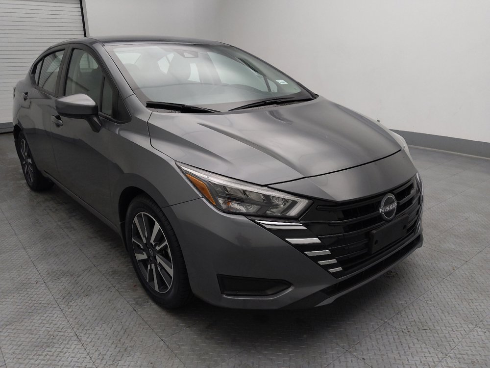 Used 2025 Nissan Versa SV w/ Trunk Package FWD image 13