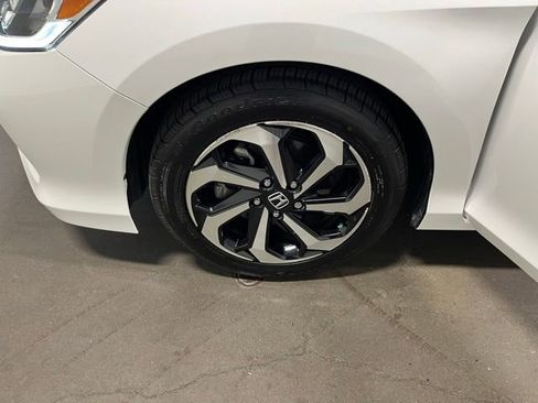 Used 2016 Honda Accord EX-L image 30
