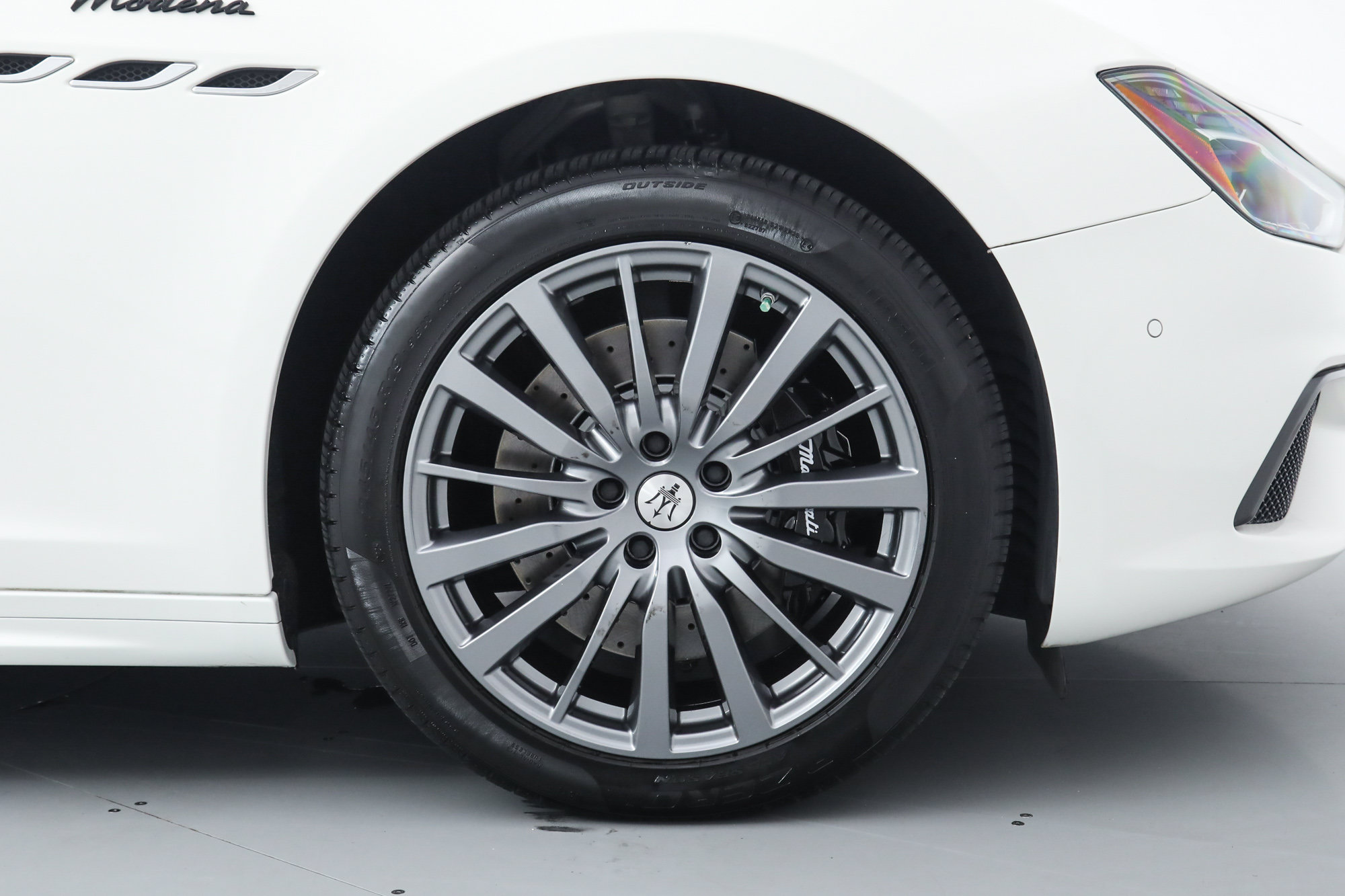 Certified 2023 Maserati Ghibli Modena RWD image 29