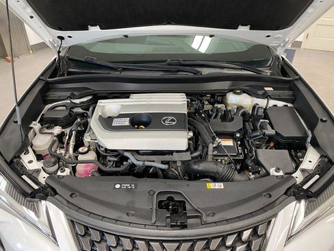 Used 2020 Lexus UX 250h w/ Premium Package image 18