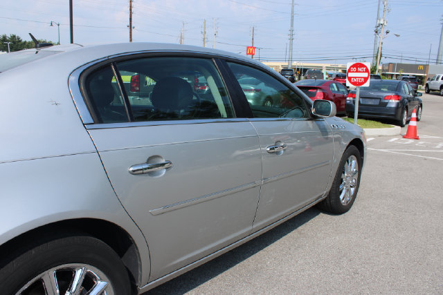 Used 2007 Buick Lucerne CXS w/ Driver Confidence Package FWD image 44