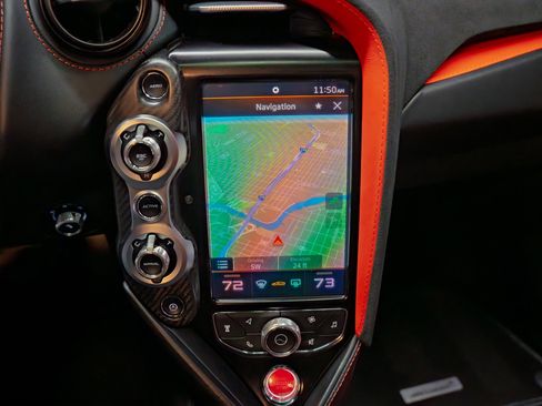 Used 2020 McLaren 720S Spider image 28