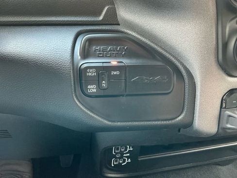 Used 2024 RAM 3500 Tradesman w/ Chrome Appearance Group image 25