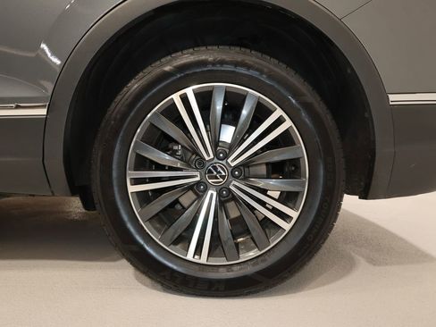 Used 2024 Volkswagen Tiguan Wolfsburg Edition image 32