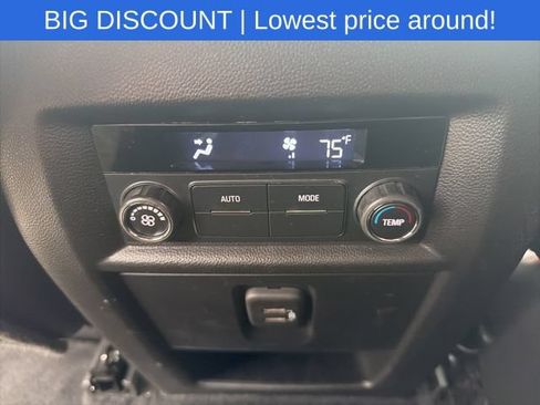 Used 2023 Chevrolet Traverse LT AWD/4WD image 22