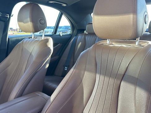 Used 2019 Mercedes-Benz E 300 E 300 image 11