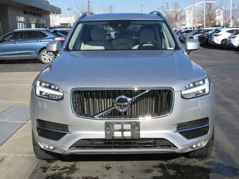 Used 2019 Volvo XC90 T6 Momentum w/ Advanced Package image 15