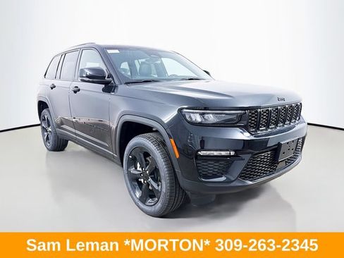 Used 2025 Jeep Grand Cherokee Limited w/ Black Appearance Package AWD/4WD image 1