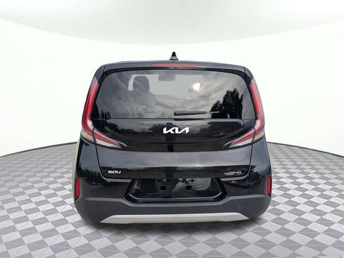 Used 2023 Kia Soul LX w/ Option Group 015 image 4