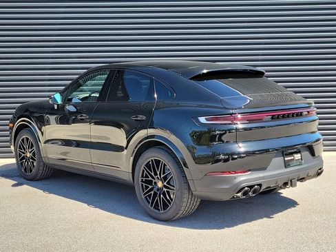 New 2026 Porsche Cayenne Coupe image 3