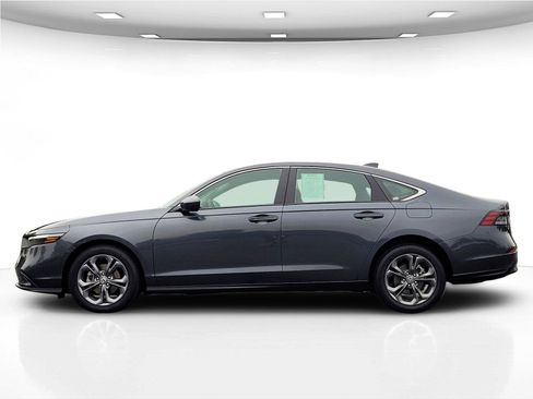 Used 2023 Honda Accord EX image 9