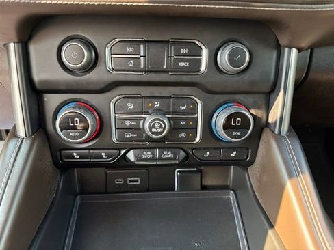 Certified 2022 Chevrolet Tahoe LT w/ Luxury Package AWD/4WD image 20