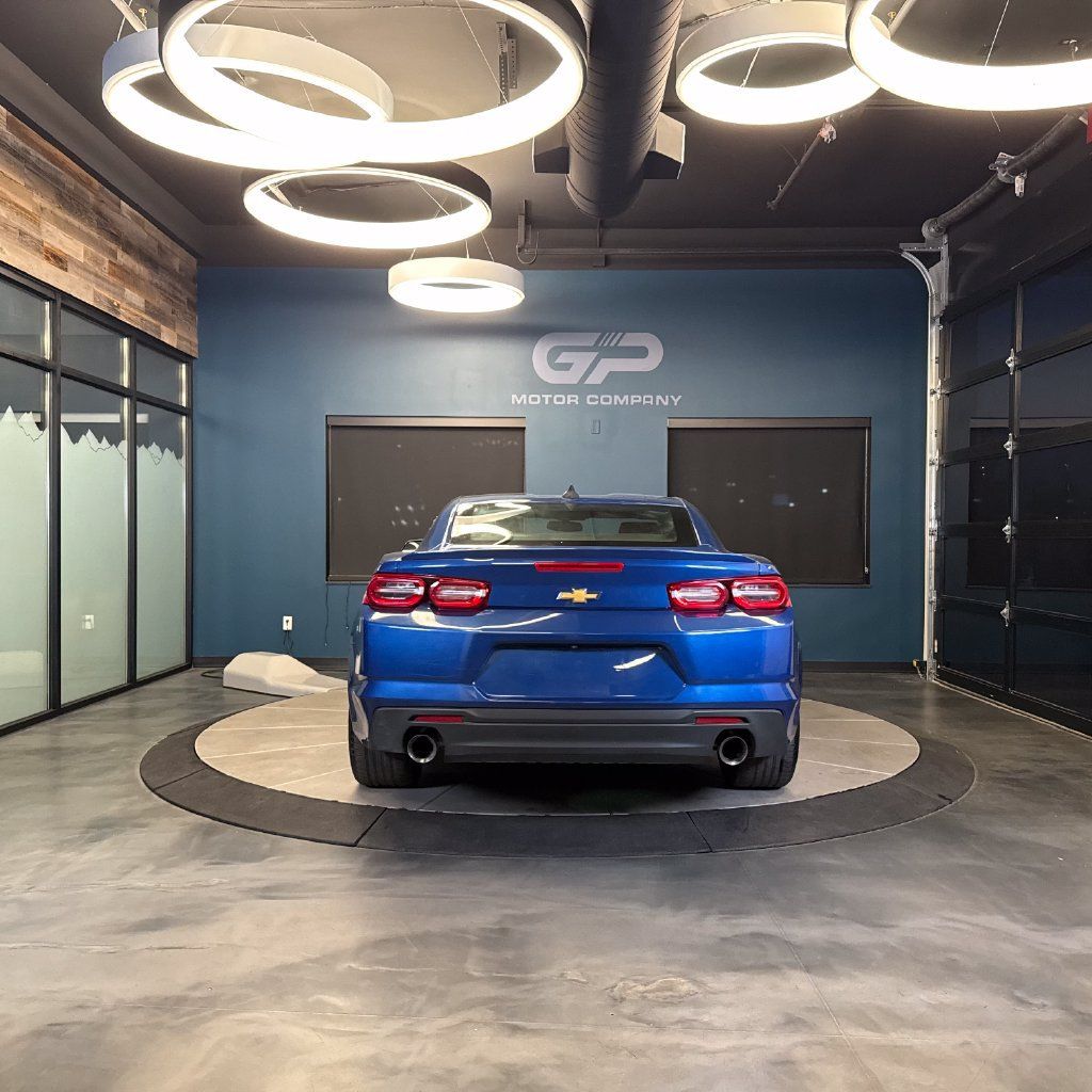 Used 2023 Chevrolet Camaro LT RWD image 4