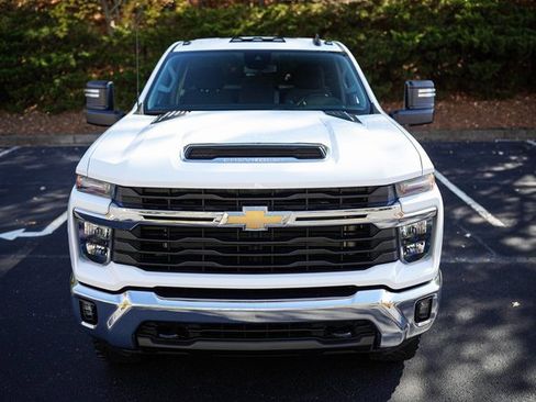 Used 2025 Chevrolet Silverado 2500 LT w/ Convenience Package image 16