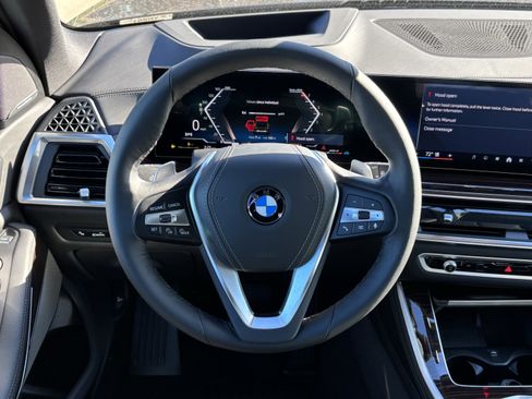 Used 2026 BMW X5 xDrive40i image 18