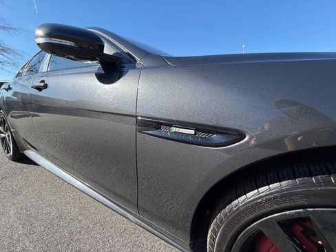 Used 2017 Jaguar XE R-Sport image 11