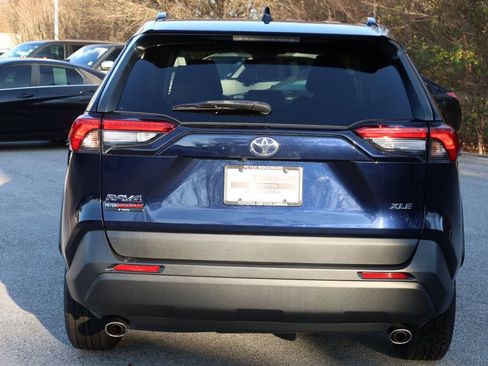 Used 2022 Toyota RAV4 XLE w/ Convenience Package image 21
