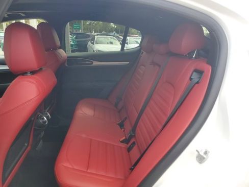 New 2025 Alfa Romeo Stelvio Sprint w/ Convenience Package image 8