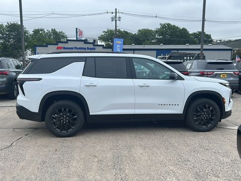 New 2026 Chevrolet Traverse LT w/ Midnight/Sport Edition AWD/4WD image 6