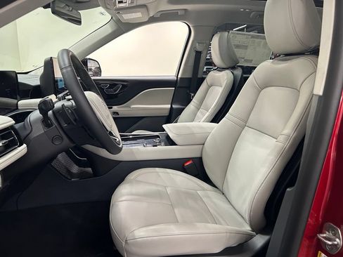 New 2026 Lincoln Aviator AWD w/ Jet Appearance Package image 10
