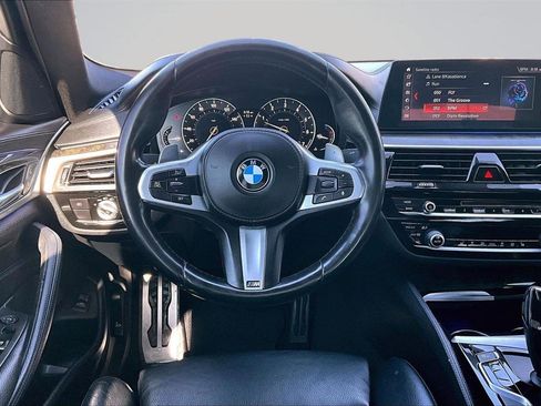 Used 2018 BMW 530i xDrive 530i xDrive image 8