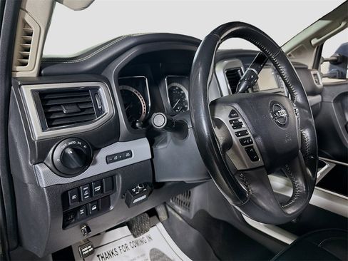 Used 2016 Nissan Titan PRO-4X image 10