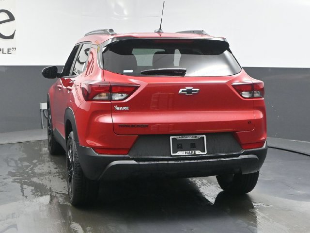New 2026 Chevrolet TrailBlazer LT w/ Midnight Edition FWD image 13