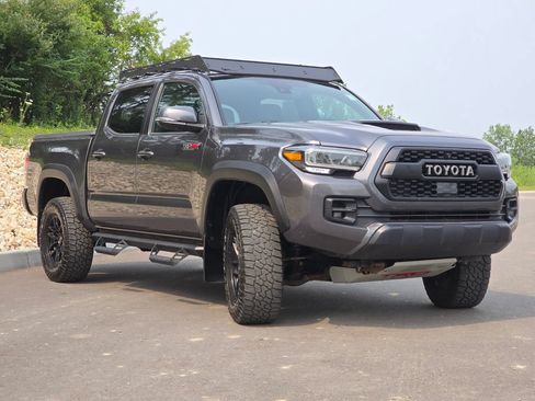 Used 2020 Toyota Tacoma TRD Pro AWD/4WD image 31