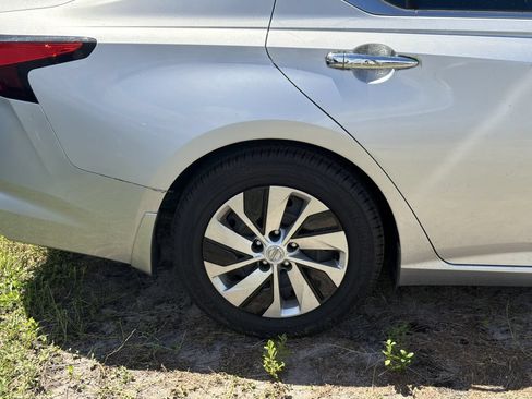 Used 2019 Nissan Altima 2.5 S FWD image 4
