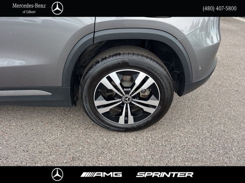 Used 2025 Mercedes-Benz GLA 250 4MATIC w/ Winter Package image 9