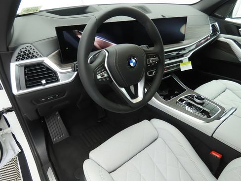 Used 2026 BMW X5 xDrive40i w/ Executive Package AWD/4WD image 10
