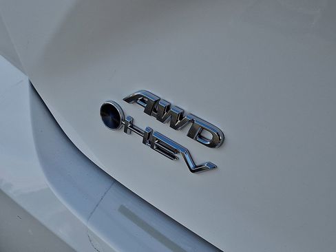 Used 2025 Toyota Camry XSE image 30