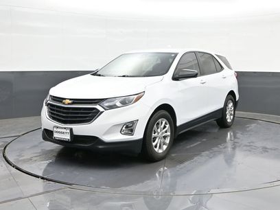 Used 2021 Chevrolet Equinox LS w/ LS Convenience Package