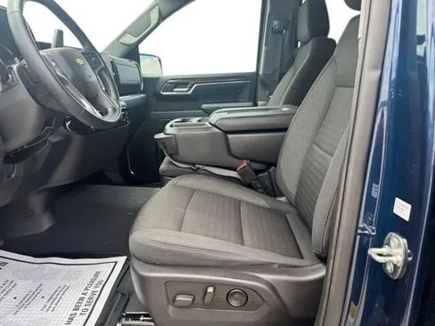 Used 2023 Chevrolet Silverado 1500 LT AWD/4WD image 9