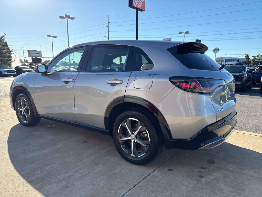 Used 2025 Honda HR-V EX-L image 3