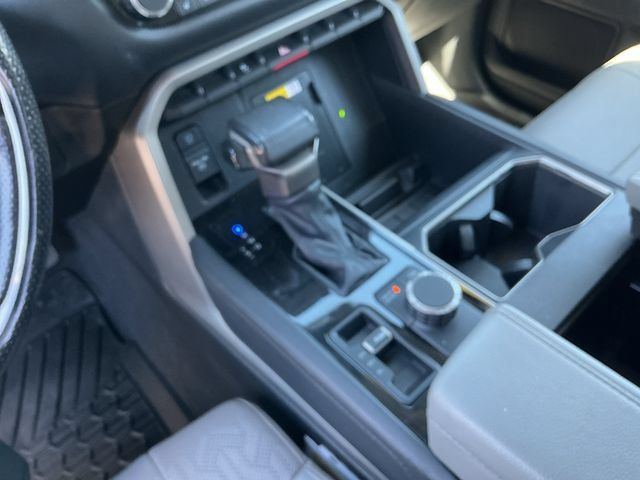Used 2022 Toyota Tundra Limited AWD/4WD image 18