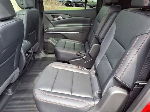 New 2026 Chevrolet Traverse Z71 AWD/4WD image 5