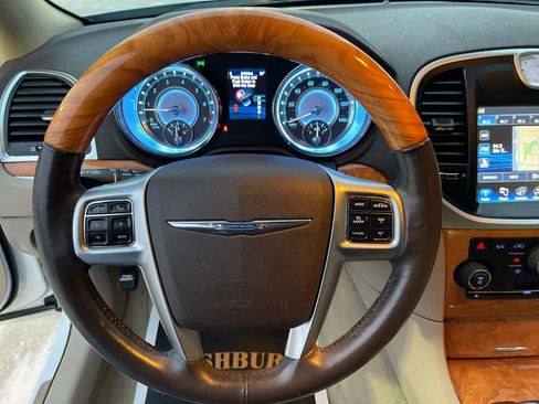 Used 2013 Chrysler 300 C w/ Light Group image 26