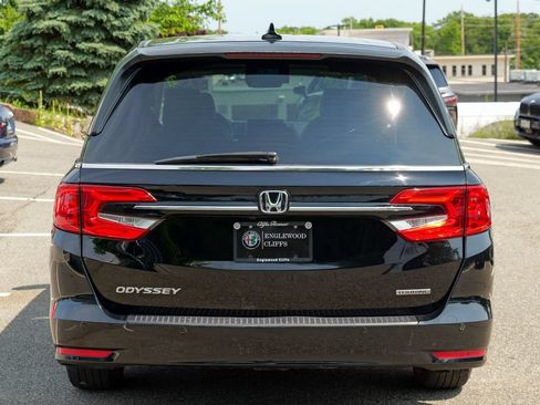 Used 2023 Honda Odyssey Touring image 6