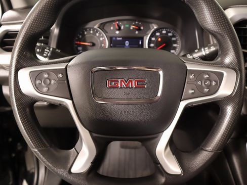 Used 2023 GMC Acadia SLE w/ Driver Convenience Package image 3