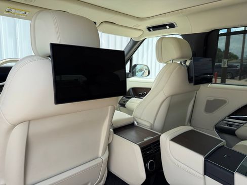 Used 2023 Land Rover Range Rover Long Wheelbase Autobiography AWD/4WD image 19