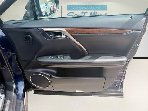 Used 2022 Lexus RX 350L Premium w/ Premium Package image 34