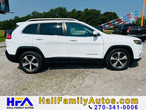 Used 2019 Jeep Cherokee Limited FWD image 5