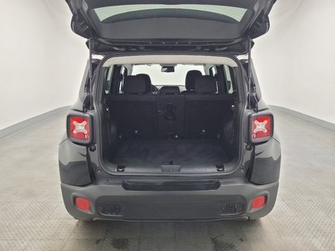 Used 2016 Jeep Renegade Latitude image 29
