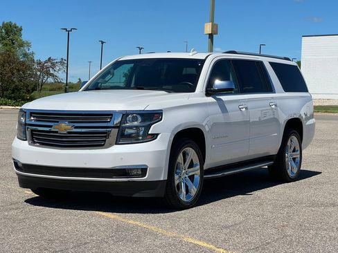 Used 2018 Chevrolet Suburban Premier w/ Max Trailering Package AWD/4WD image 51