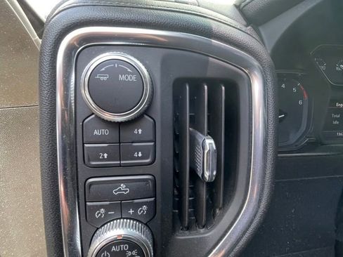 Used 2020 GMC Sierra 1500 SLE w/ SLE Value Package AWD/4WD image 11