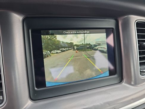 Used 2022 Dodge Charger SXT RWD image 25