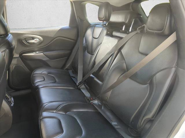 Used 2019 Jeep Cherokee Limited AWD/4WD image 19