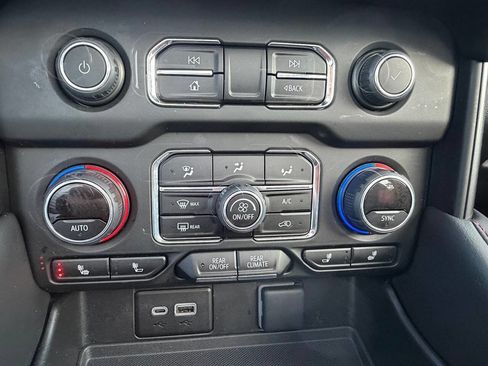 Used 2023 Chevrolet Tahoe RST w/ Luxury Package image 19